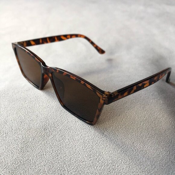 Tortoiseshell Square Sunglasses ~ Brand New main image 7